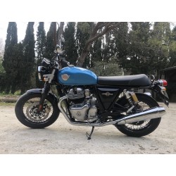 Elle vous attend pour des balades à travers le Gard. La classique Royal Enfield