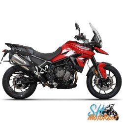 Triumph Tiger 900 GT : moto trail  facile et équilibré. Vous pouvez louer cette moto pour des balades dans le sud de la France.
