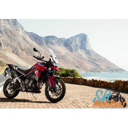 Des plages du Grau-Du-Roi aux pentes du Ventoux, la Triumph Tiger 900 est la moto idéale
