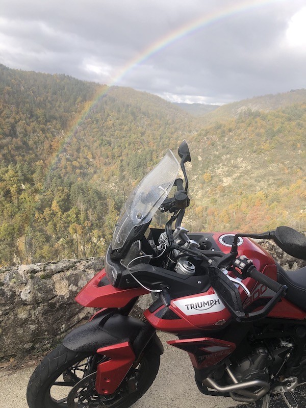 Explorez la Provence, la Camargue et le Sud de la France en moto avec SH MotoRent Trip & Tour ! SH MotoRent Explorez la Provence, la Camargue et le Sud de la France en moto avec SH MotoRent Trip & Tour ! SH MotoRent